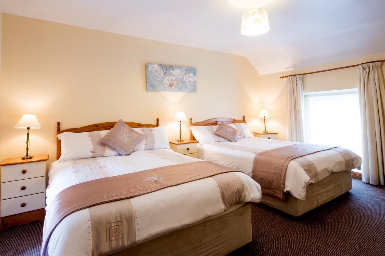 Brennan'S Accommodation Glenties Exterior photo
