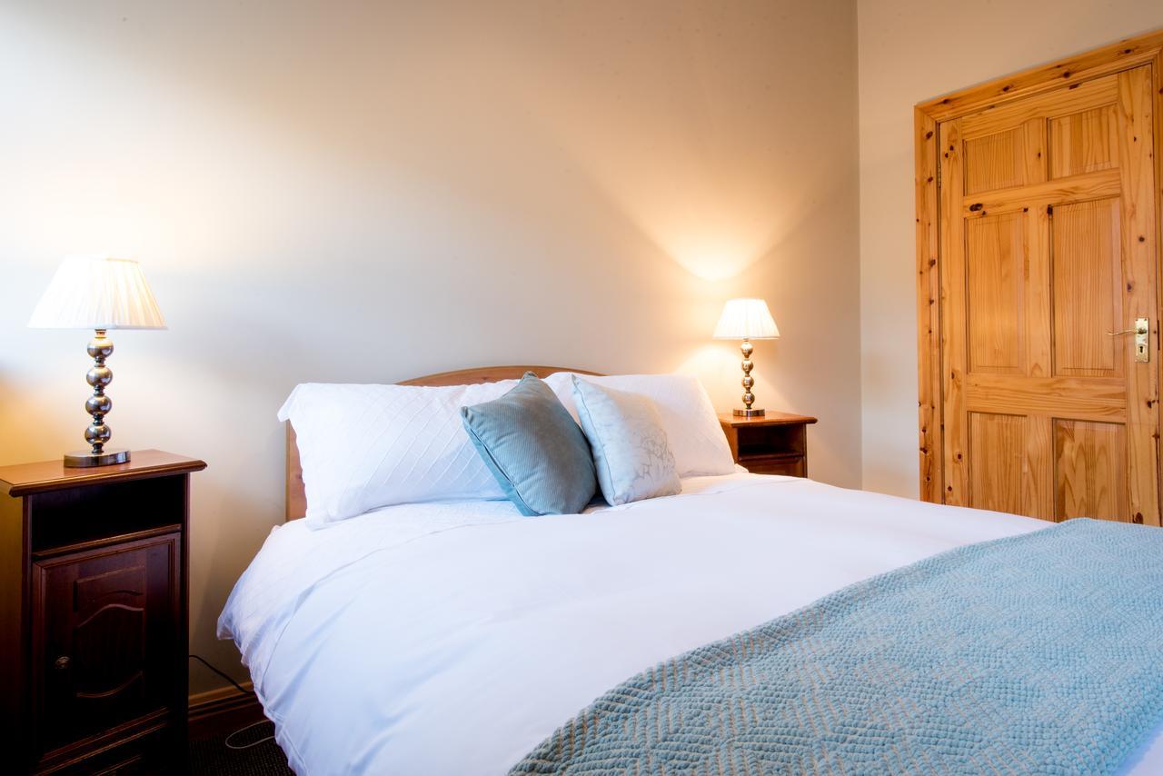 Brennan'S Accommodation Glenties Exterior photo